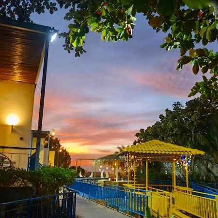 Lg Lemon Grass Hotel На Джомтиен Екстериор снимка