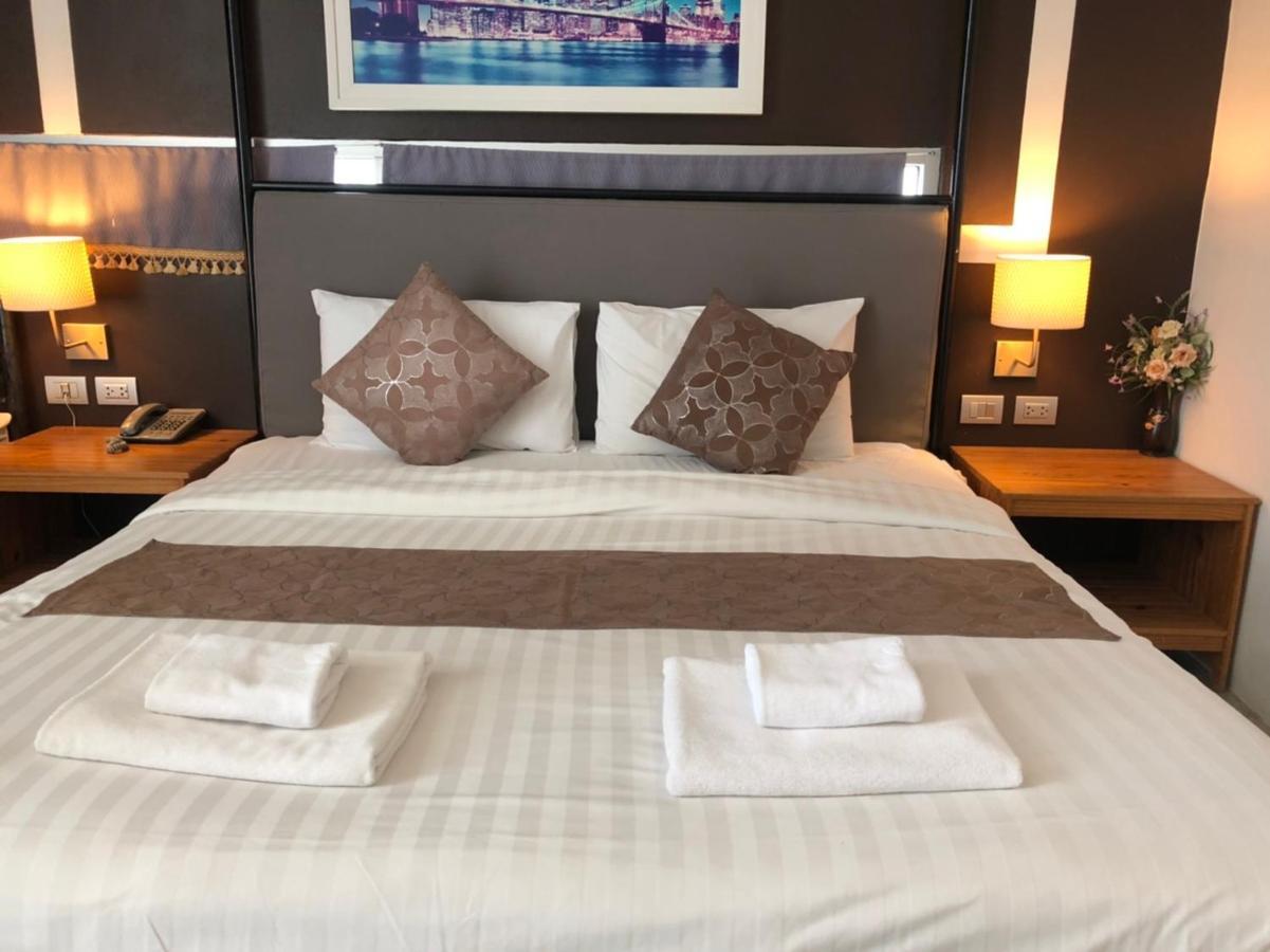Lg Lemon Grass Hotel На Джомтиен Екстериор снимка